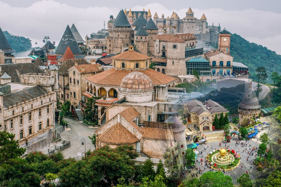 Bà Nà Hills Vietnam et ses architectures aux accents européens