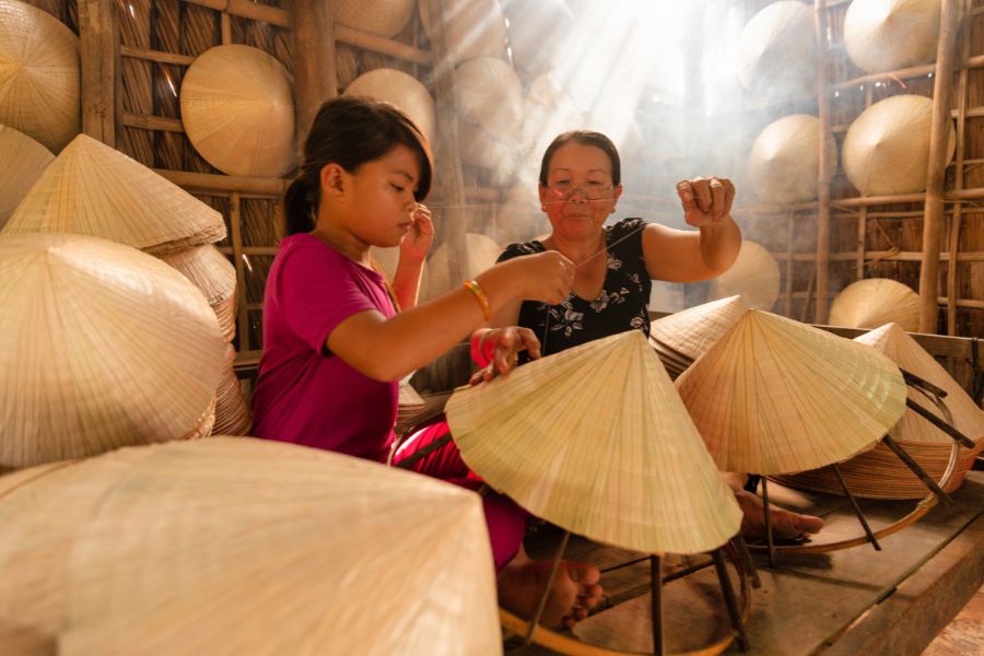 Chapeau pointu Vietnam : une simplicité pleine d’élégance