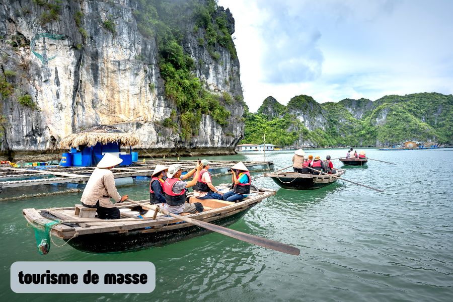 Définition du tourisme de masse : un regard raffiné sur un phénomène mondial