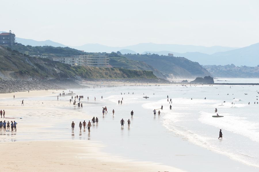 Définition du tourisme de masse dans le contexte moderne