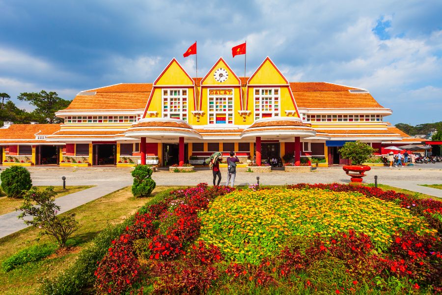 LYS D'AZUR VOYAGE et l'orientation vers le tourisme durable au Vietnam