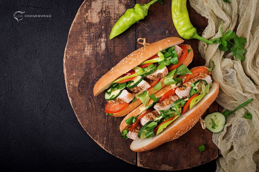 Le bánh mì Vietnam, une icône de la street food vietnamienne qui conquiert le cœur de tous les voyageurs