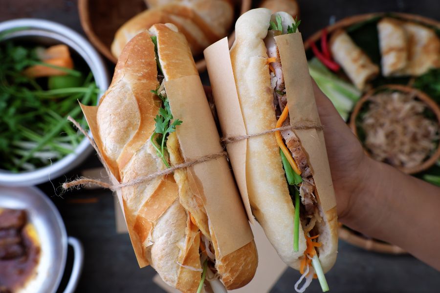 Le bánh mì, une spécialité authentique devenue l’un des plus grands symboles de la gastronomie Vietnamienne