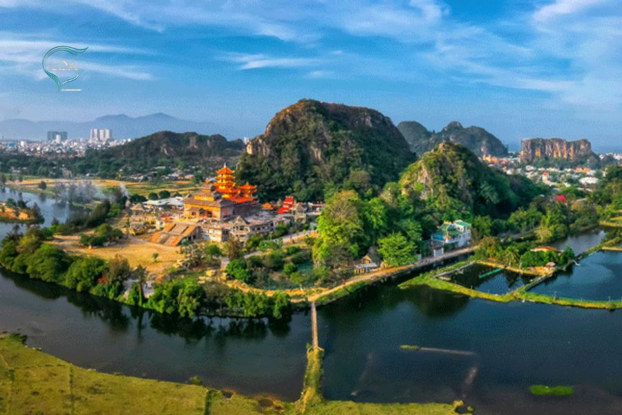Les montagnes de marbre au Vietnam entre nature et spiritualité 