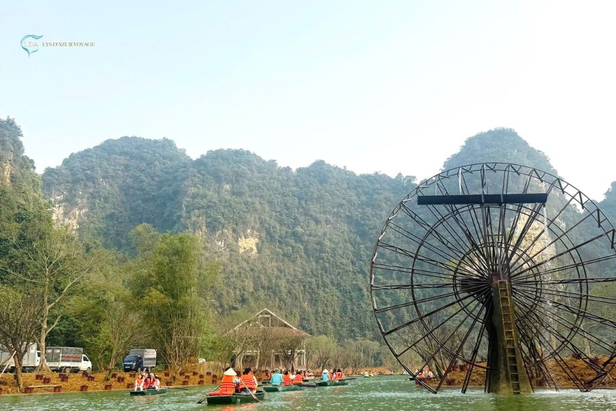 Pourquoi la baie d’Halong terrestre au Vietnam est-elle considérée comme une merveille au cœur des terres ?